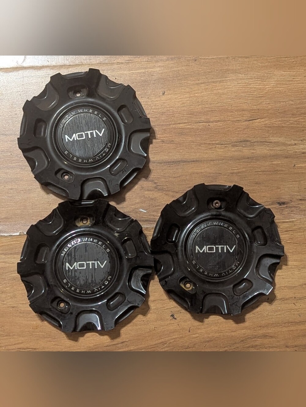 Motiv 429 Align Wheel Center Caps Set Of 3